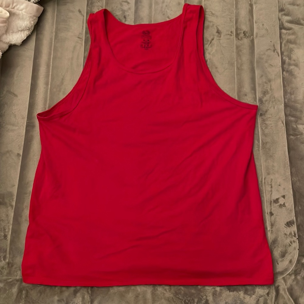 Men’s red tank top, XL